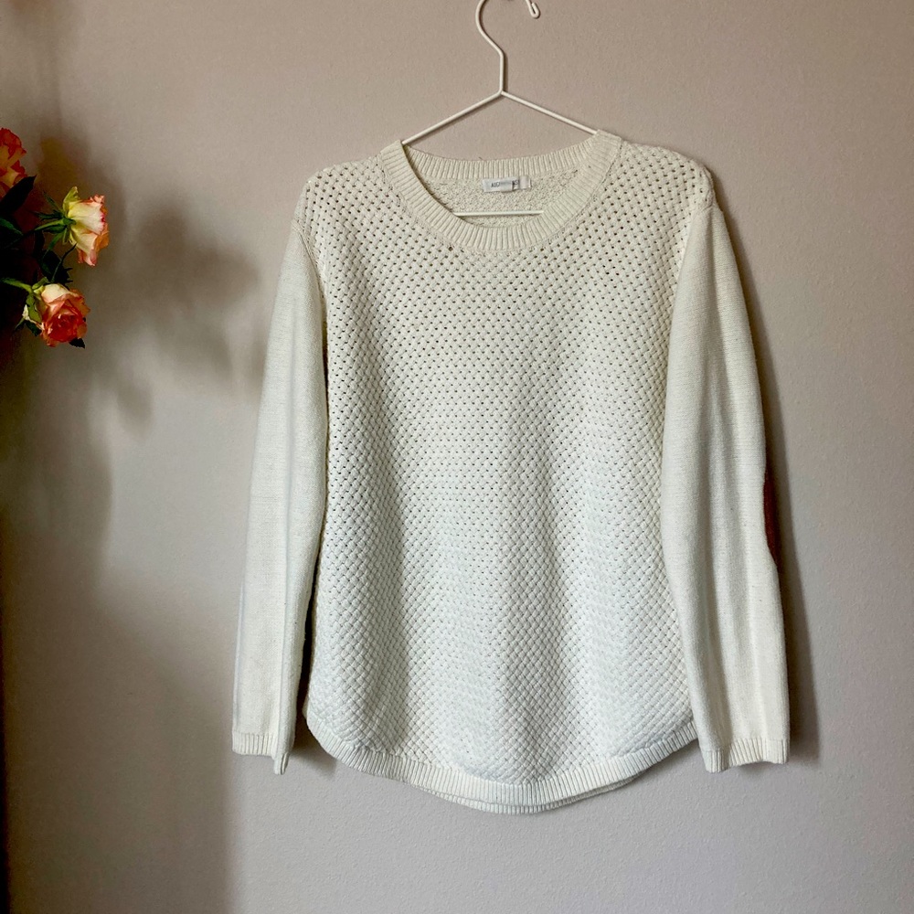 Knit cream fake suede elbow sweater
